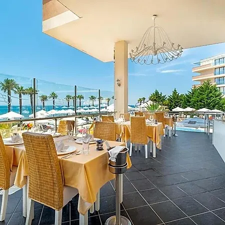 Sandy Bay Hotel