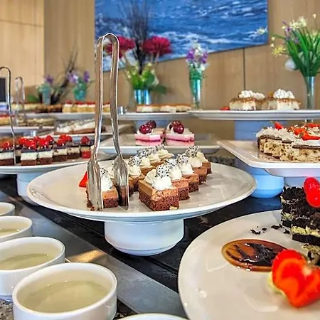 Hotel Sandy Bay 4*
