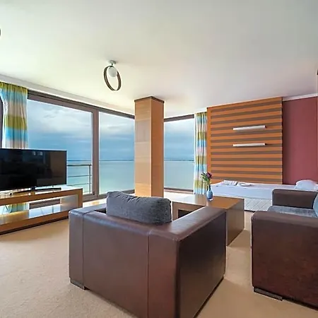Hotel Sandy Bay